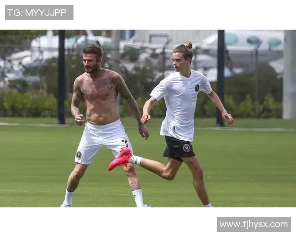 腹肌性感与足球技术兼具的球星盘点 哪些球员在场上场下都引人注目